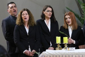 Zagreb, 14.3.2016. - Bazilika Srca Isusova, Palmotiæeva. Uputi se tuna mati, pasionske tradicije Imotske krajine. Izvode: crkveni pjevaèki zbor Gospe od Anðela  Imotski, glumci pasionske igre Muka Gospodina naega Isusa Krista upe Sv. Franje  Imotski, puèki pivaèi: upe Sv. Ilije Proroka, Studenci i Bratovtine Sv. Stjepana Prvomuèenika, Gorica-Soviæi kantaèi upa: Sv. Luke, Podbablje (Grubine), Presvetog Trojstva, Slivno, Gospe od Karmela, Zagvozd, Svih Svetih, Zmijavci animacija i odabir: Anðelko Nikoliæ, Joko Æaleta