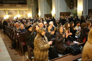 Zagreb, 14.3.2016. - Bazilika Srca Isusova, Palmotiæeva. Uputi se tuna mati, pasionske tradicije Imotske krajine. Izvode: crkveni pjevaèki zbor Gospe od Anðela  Imotski, glumci pasionske igre Muka Gospodina naega Isusa Krista upe Sv. Franje  Imotski, puèki pivaèi: upe Sv. Ilije Proroka, Studenci i Bratovtine Sv. Stjepana Prvomuèenika, Gorica-Soviæi kantaèi upa: Sv. Luke, Podbablje (Grubine), Presvetog Trojstva, Slivno, Gospe od Karmela, Zagvozd, Svih Svetih, Zmijavci animacija i odabir: Anðelko Nikoliæ, Joko Æaleta