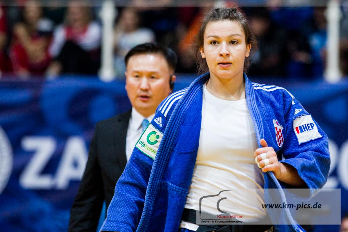 Zagreb, Croatia, October 20 - Sanne Vermeer (NED), Lucija Babic (CRO) - World Championships Juniors 2017 (Photo © by Klaus Mueller. All rights reserved. Including image always credited to Klaus Mueller)